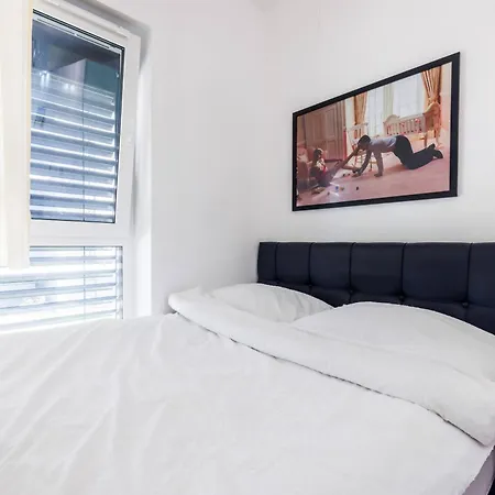 Luxury Apartment With Spa Bath- City Centre, Free Parking Rzeszow Exterior photo